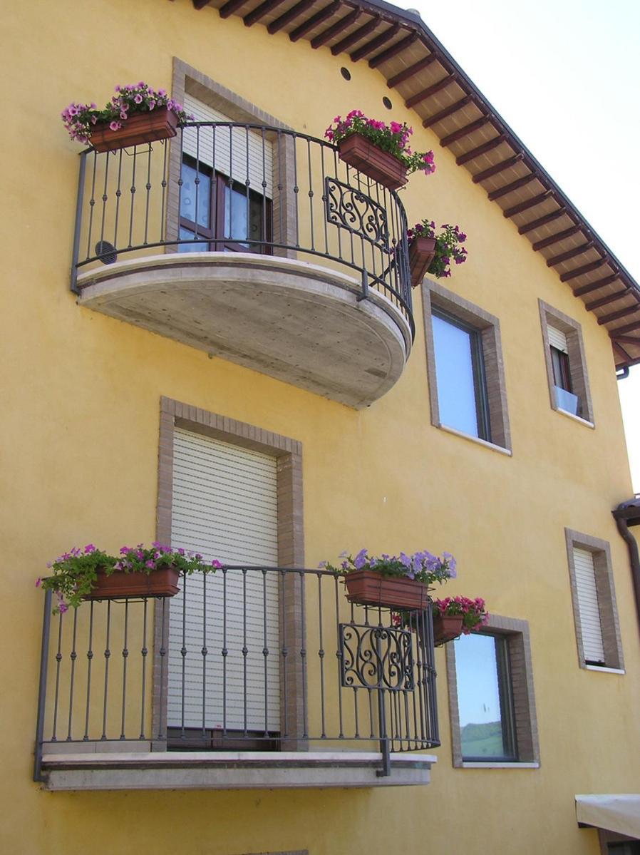 Albergo Le 2 Rose ซาน เซเวริโน มาร์เค ภายนอก รูปภาพ