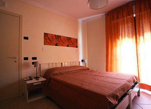 Albergo Le 2 Rose ซาน เซเวริโน มาร์เค ภายนอก รูปภาพ