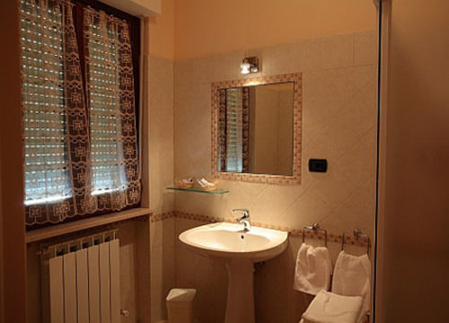 Albergo Le 2 Rose ซาน เซเวริโน มาร์เค ภายนอก รูปภาพ